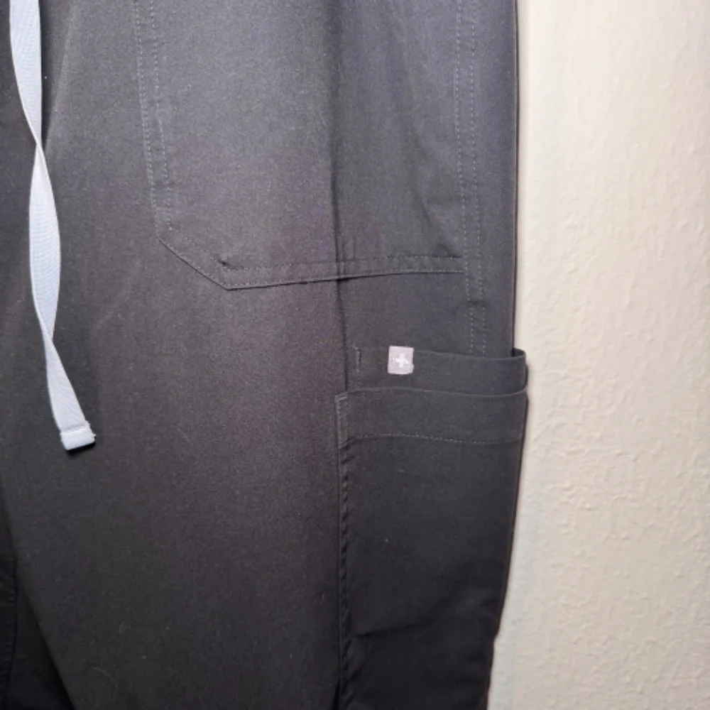 FIGS Men’s Cairo Cargo Scrub Pants XXL Tall Stretch Comfort Medical Workwear